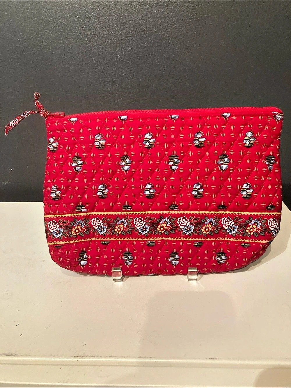 32Embroidered Floral Cosmetic Pouch Red & Multicolor